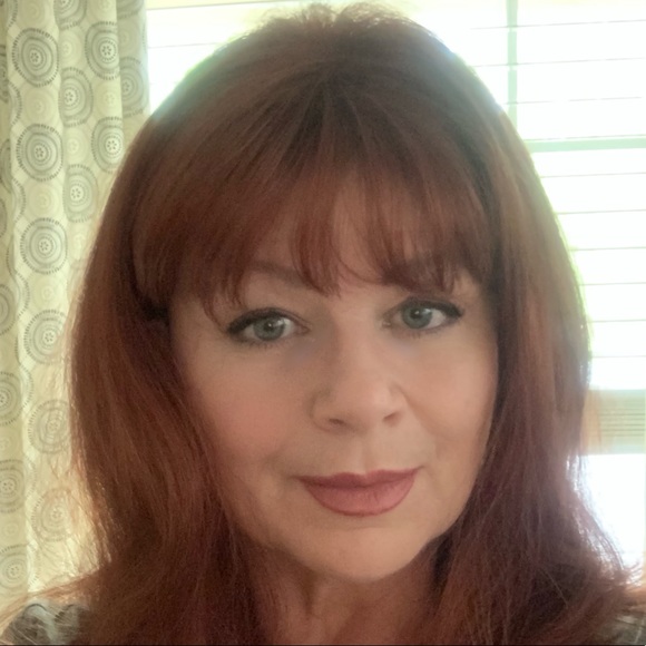 Meet Your Posher - Picture 1 of 8